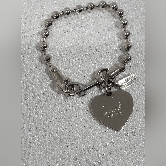 COACH BALL CHAIN HEART CHARM BRACELET. - Picture 6 of 8